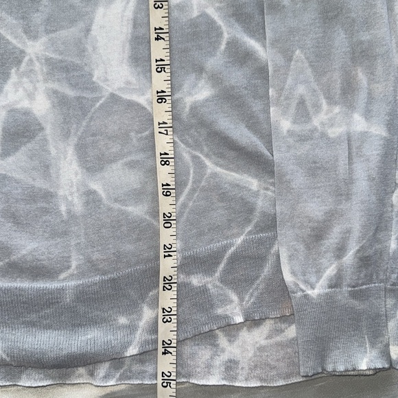 White + Warren Misty Gray Marbled V-Neck Sweater Tie-Dye Lightweight Oversized - Picture 3 of 10